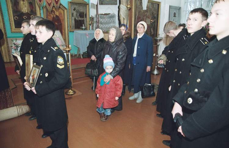 3 декабря 2006 года. Нахимовец Артём Сазонов в Коростыне. 